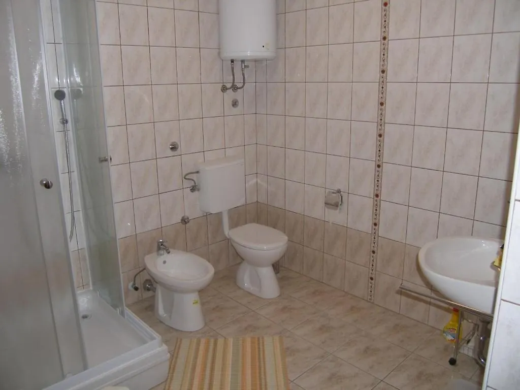 Apartment In Sukosan With Balcony, Air Conditioning, Wifi