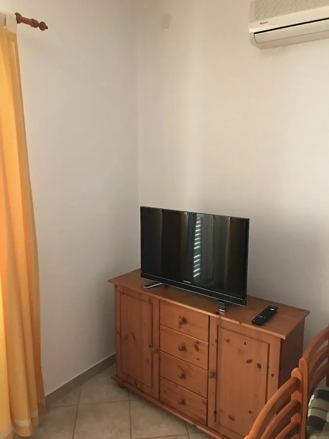 Apartment In Sukosan With Balcony, Air Conditioning, Wifi