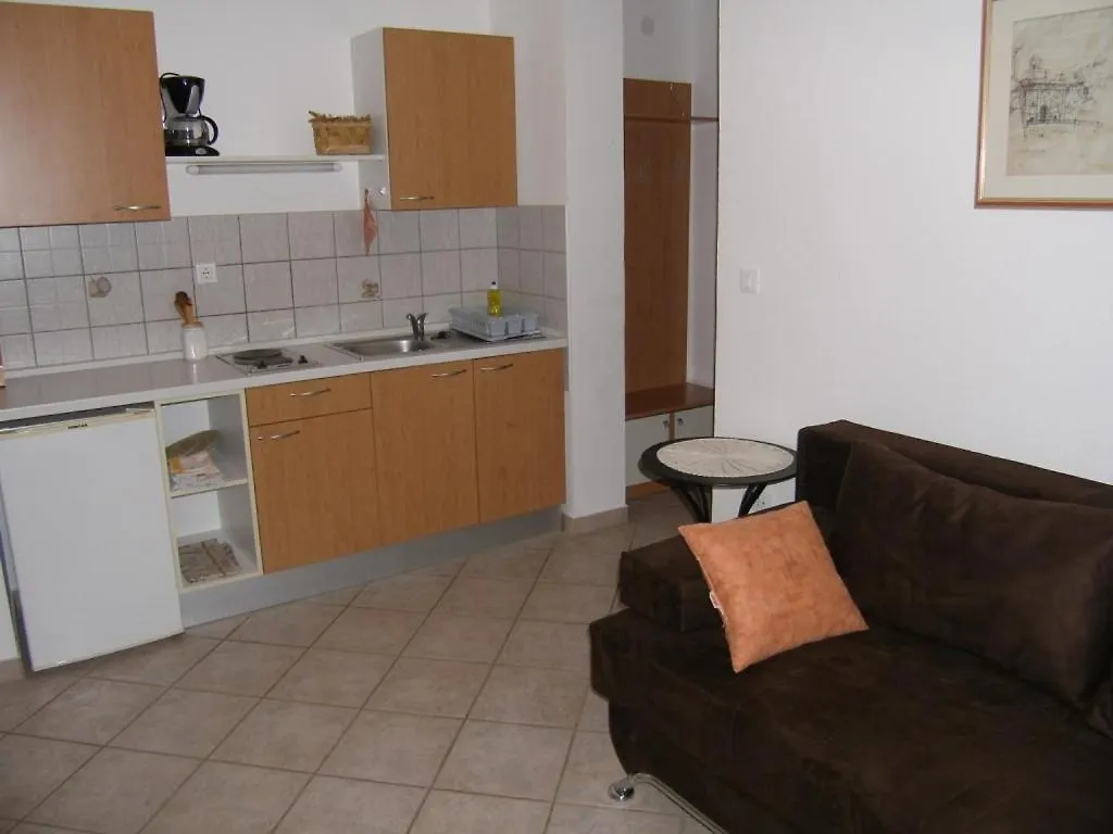 Apartment In Sukosan With Balcony, Air Conditioning, Wifi